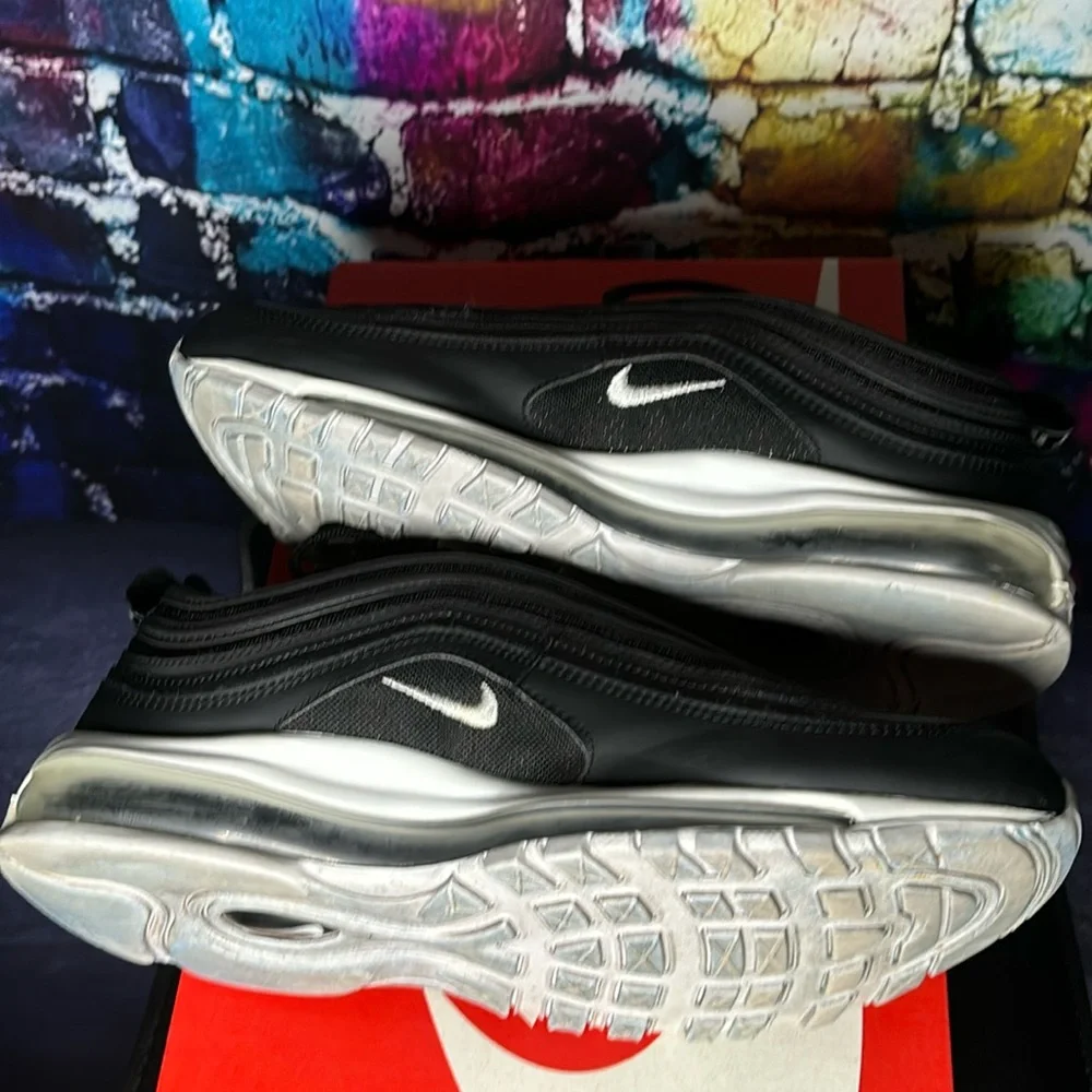 Nike Air Max ‘97’ - Picture 5 of 7